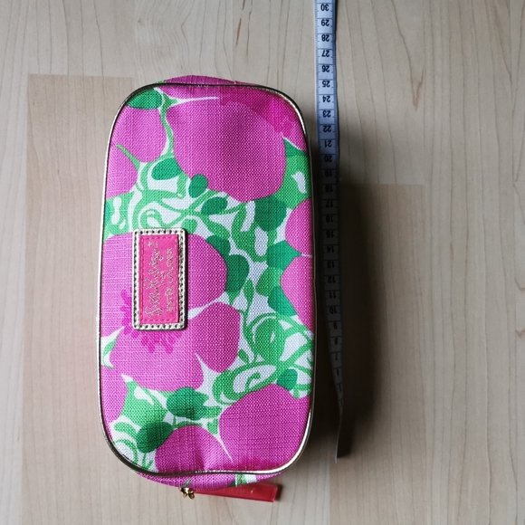 Lilly Pulitzer make up bag - Picture 2 of 5